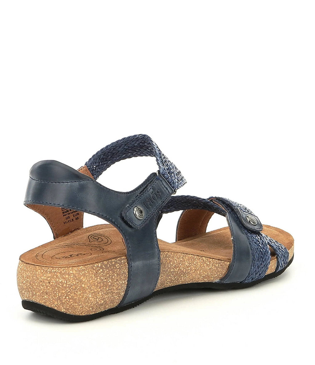 Cantaloupe Shoes W522