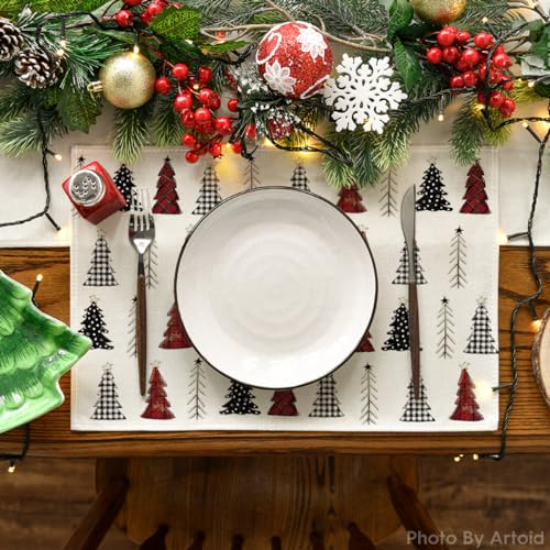 Green Christmas Placemats Set of 4 M14925