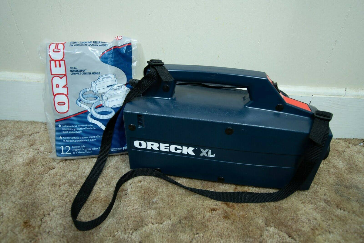 Compact Canister Vacuum Cleaner 220 Volts B931