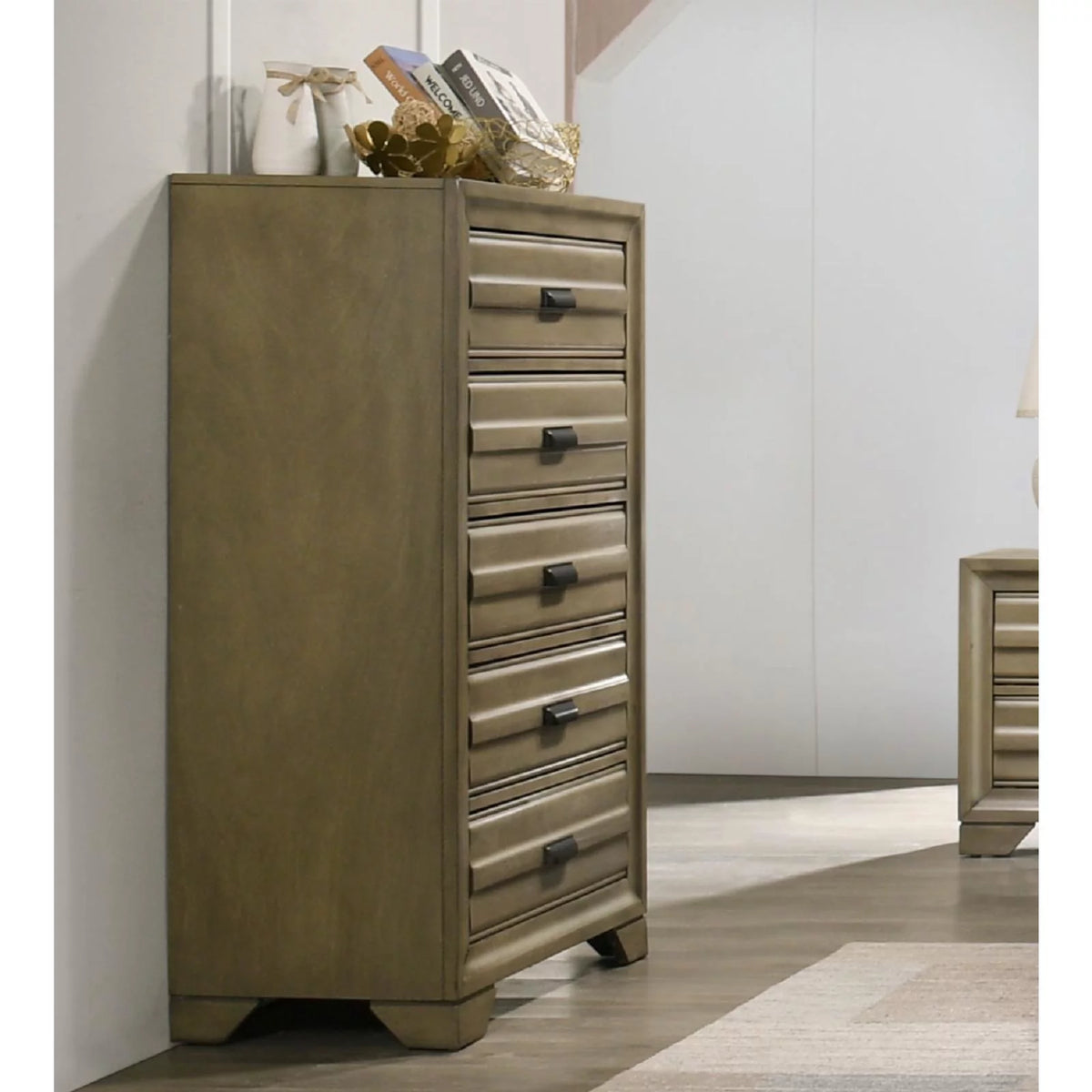 Contemporary 5-Drawer Chest L99863