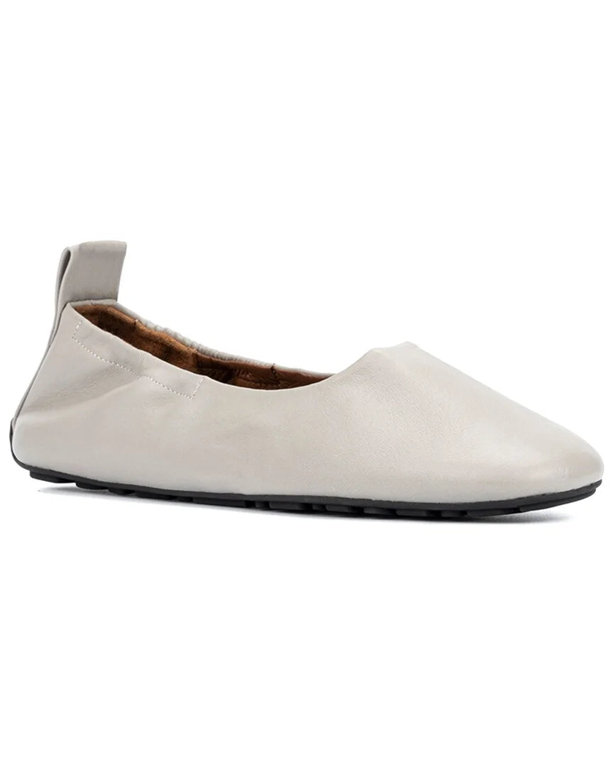 Grey Weatherproof Leather Flat T86204