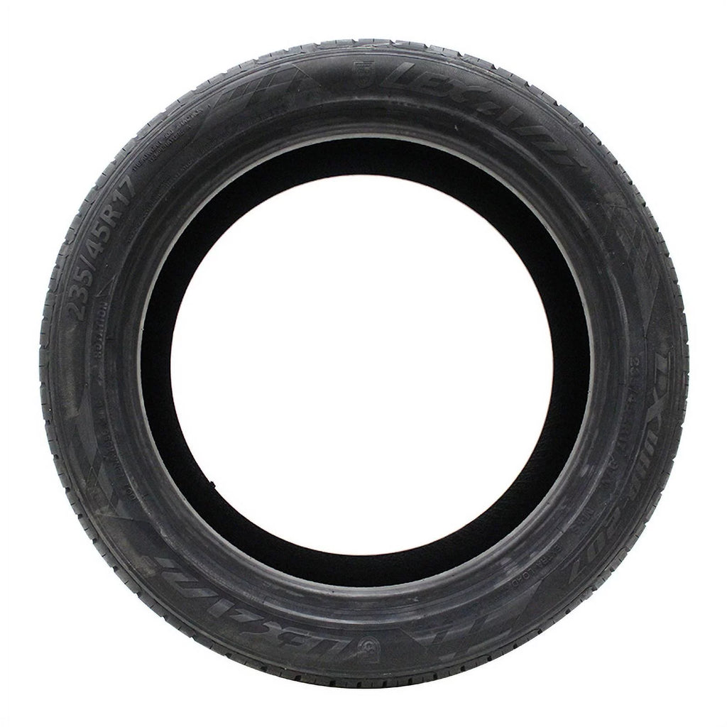215/35ZR18 84W XL Passenger Tire B513332