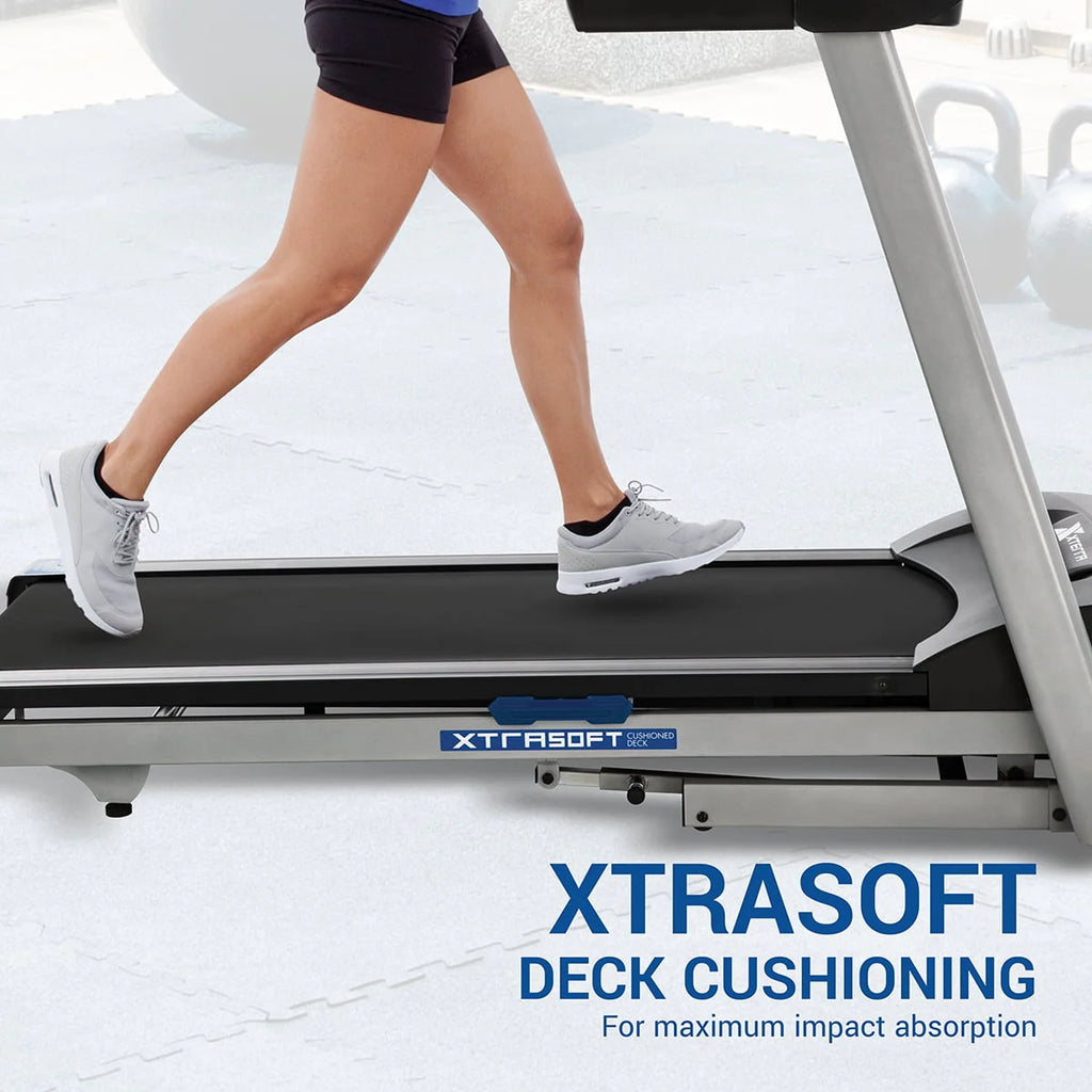 Folding Treadmill with 2.25 HP Motor and 10 Levels Incline N1396
