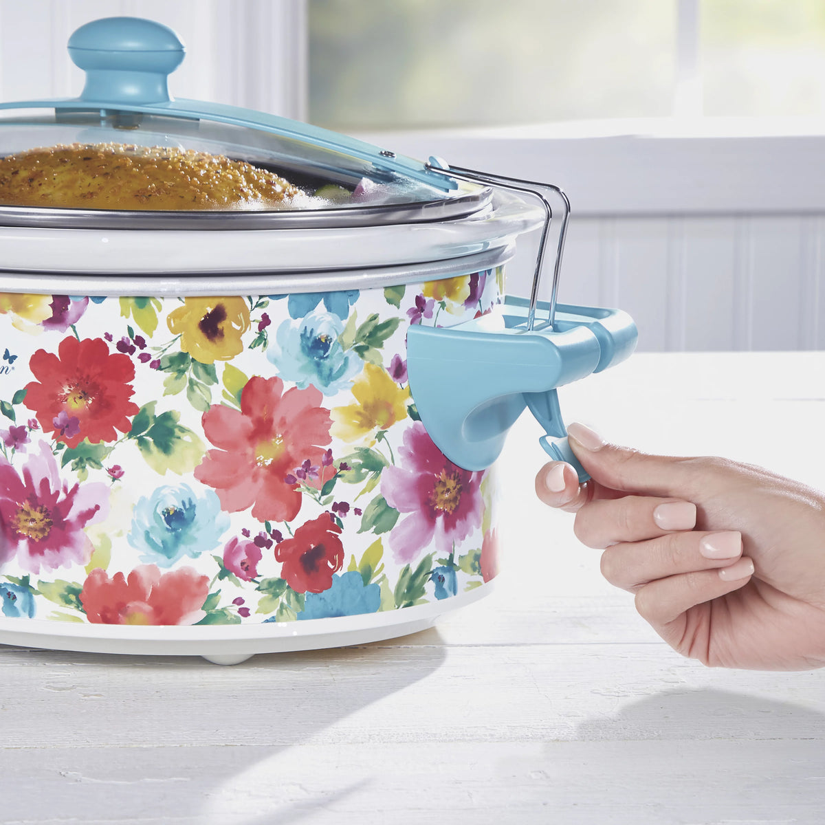 Portable 6 Quart Slow Cooker with Removable Crock X243409